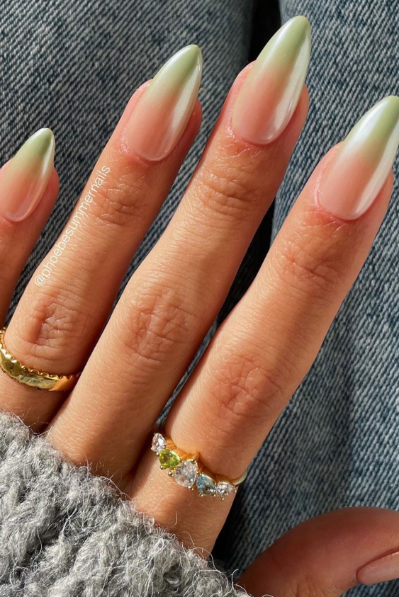 Ombre Tırnaklar 2024 Yazında Yükselişte