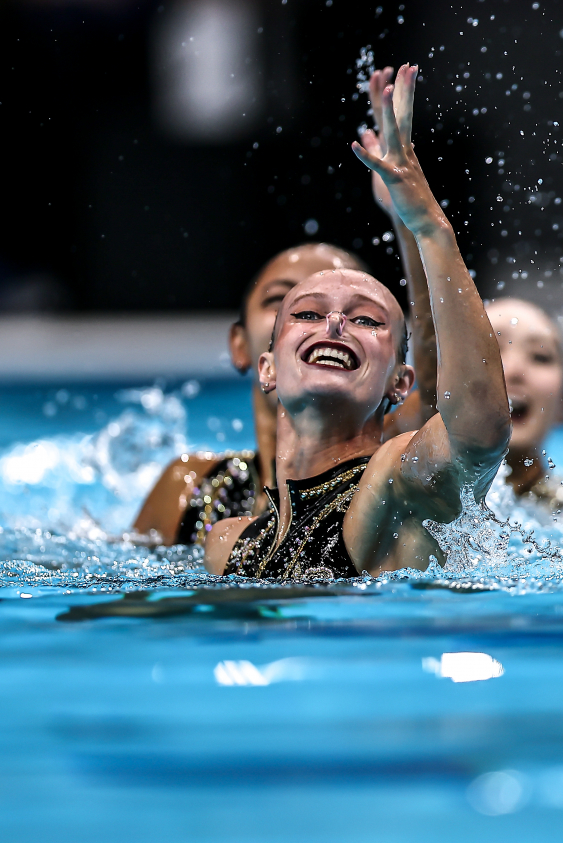 Artistik Yüzücüler Saç ve Makyajlarını Nasıl Mükemmel Tuttuklarını Anlattı