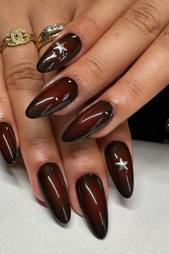 “Black Cherry” Tırnak Trendi