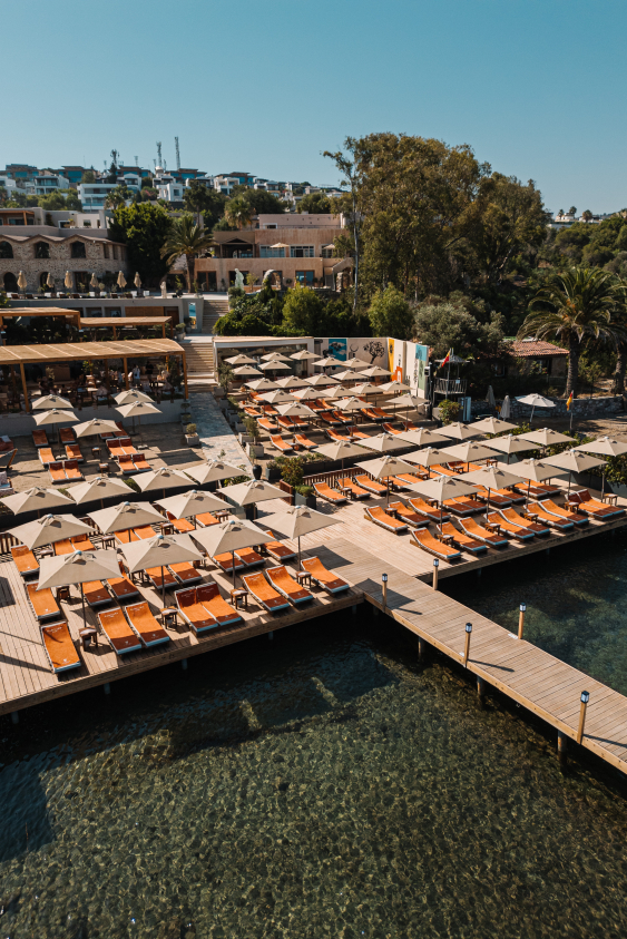 Plaj ve Alışveriş Deneyimi Bir Arada