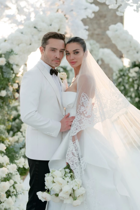Ed Westwick ve Amy Jackson'ın Amalfi Sahili'ndeki Düğün Daveti