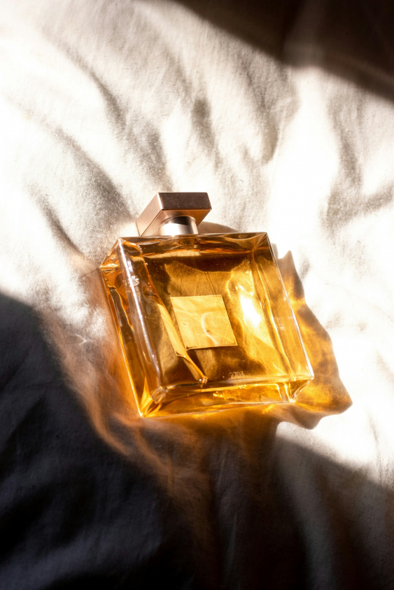 Sıcak ve Yoğun: Sonbahara Özel En Yeni 15 Parfüm