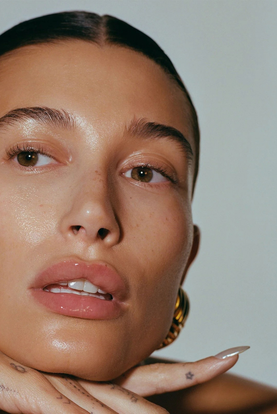 Kışa Özel En İyi 12 Nemli Bitişli Fondöten Kışa Özel En İyi 12 Nemli Bitişli Fondöten