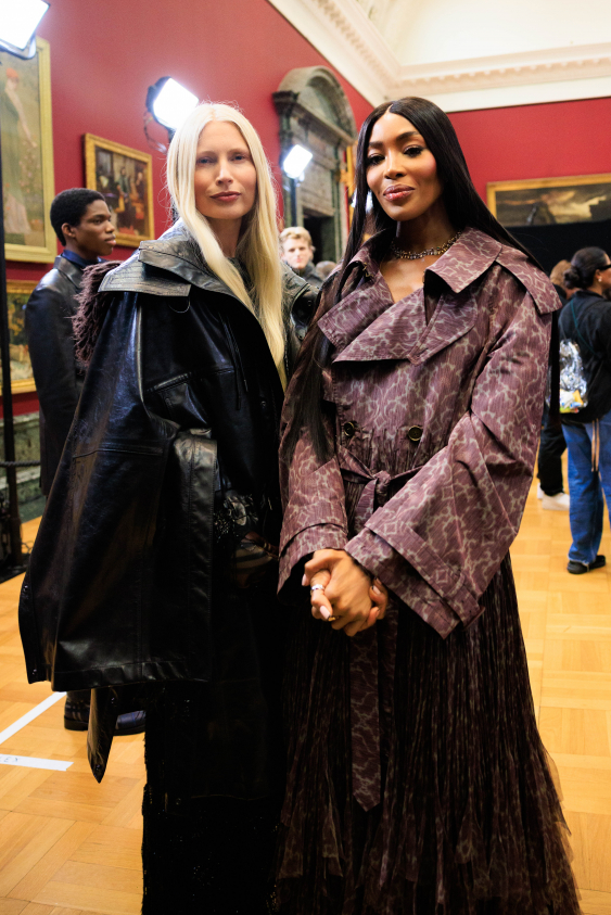 Backstage: 2025-26 Sonbahar/Kış Londra Moda Haftası