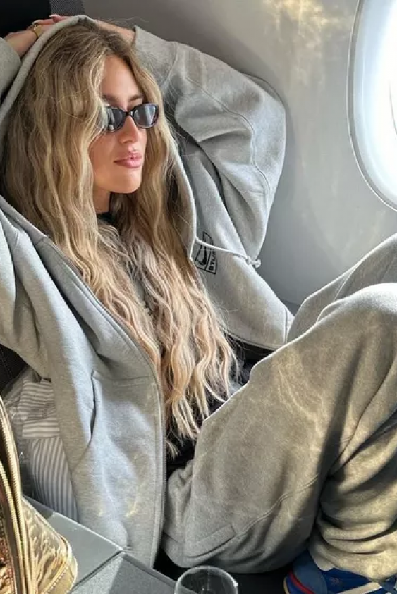 Uçakta Asla Giymemeniz Gereken 8 Parça