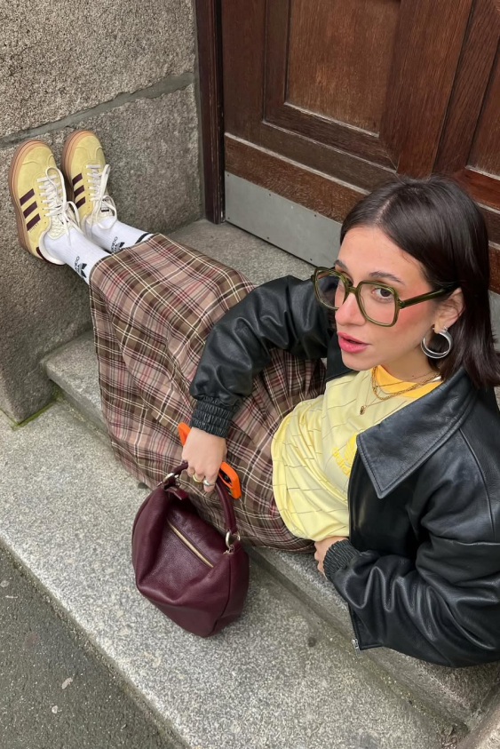 2025’te Spor Ayakkabılar Neden Birbirine Benziyor?