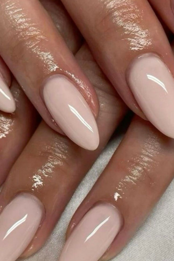 Tırnaklarda Kraliyet Esintisi