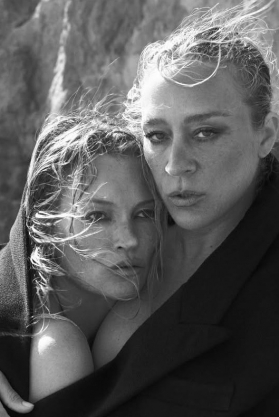 Saint Laurent’in Yıldız İsimlerle Dolu Kampanya Çekimlerinden Skims’in Şekillendirici Yüz Bandına Haftanın Moda Haberleri