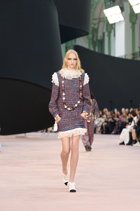 2025’in En Dramatik Trendi: Shakespeare İlhamlı Moda