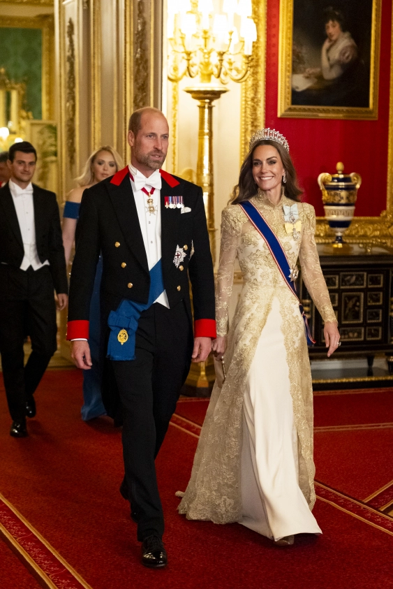 Galler Prensesi Kate Middleton, Windsor Kalesi’ndeki Devlet Yemeğinde Baştan Ayağa Dantel Tercih Etti