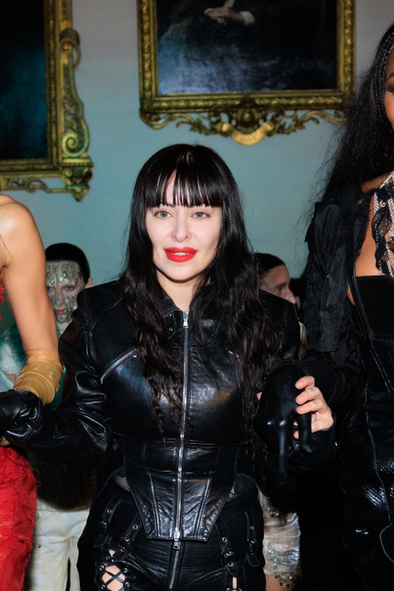 2026 İlkbahar/Yaz Londra Moda Haftası'nda Öne Çıkan Defileler