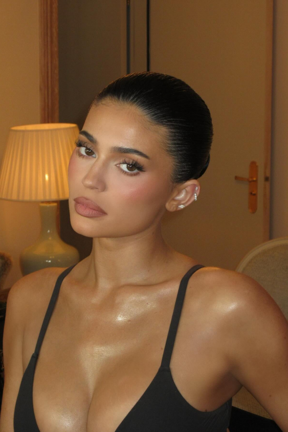 Kylie Jenner'dan Cindy Kimberly'e Haftanın Güzellik Instagram'ları