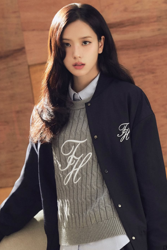 Jisoo’nun Tommy Hilfiger Yolculuğundan Pierpaolo Piccioli’nin İlk Balenciaga Kampanyasına Haftanın Moda Haberleri