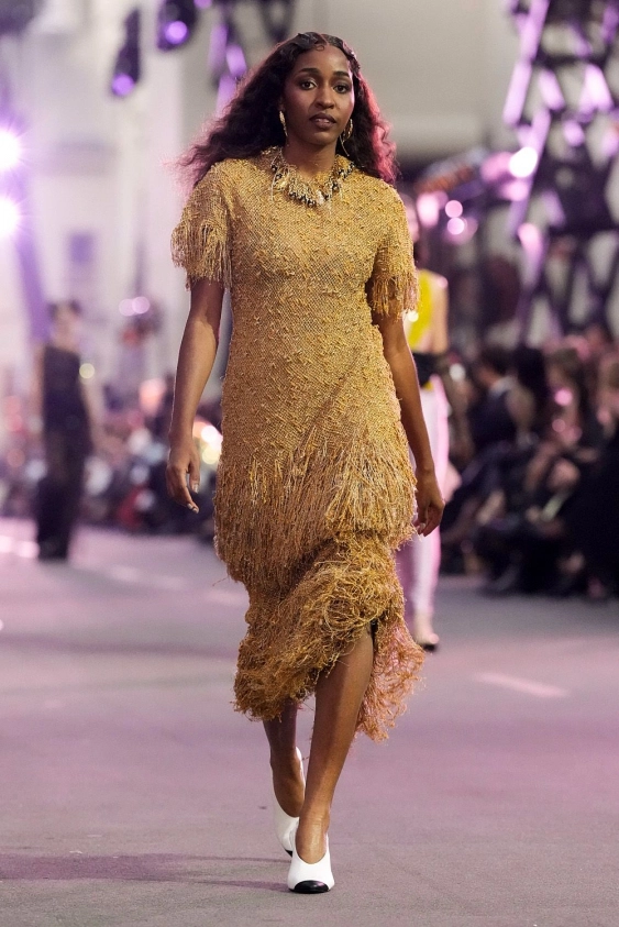 Ayo Edebiri, Vogue Kapak Çekimini 'Vogue World 2025: Hollywood’da Hayata Taşıdı