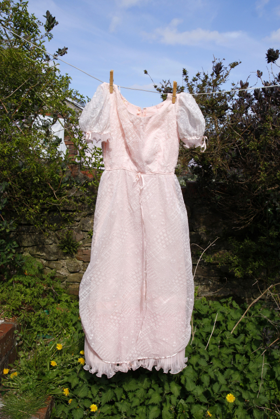 Vintage Kıyafetlerinizin Ömrünü Uzatmak Zor Değil