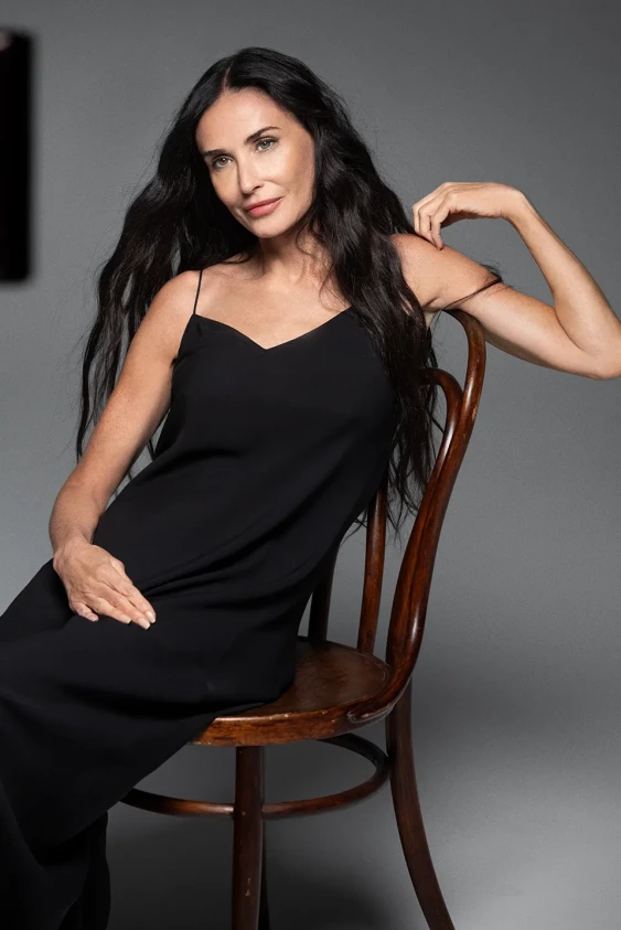 Sırları Boş Verin, Demi Moore’un Saçları “Tarih, Enerji ve Dualarla” Dolu