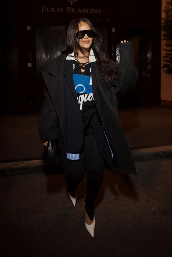 Rihanna 2016 Modasına Kendi Yorumunu Katıyor