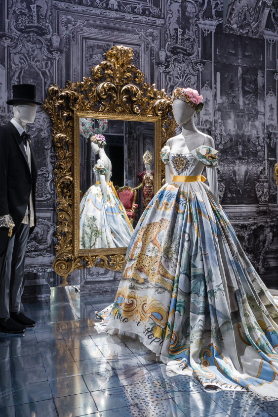 Domenico Dolce ve Stefano Gabbana’nın İhtişamlı Dünyasına Davet