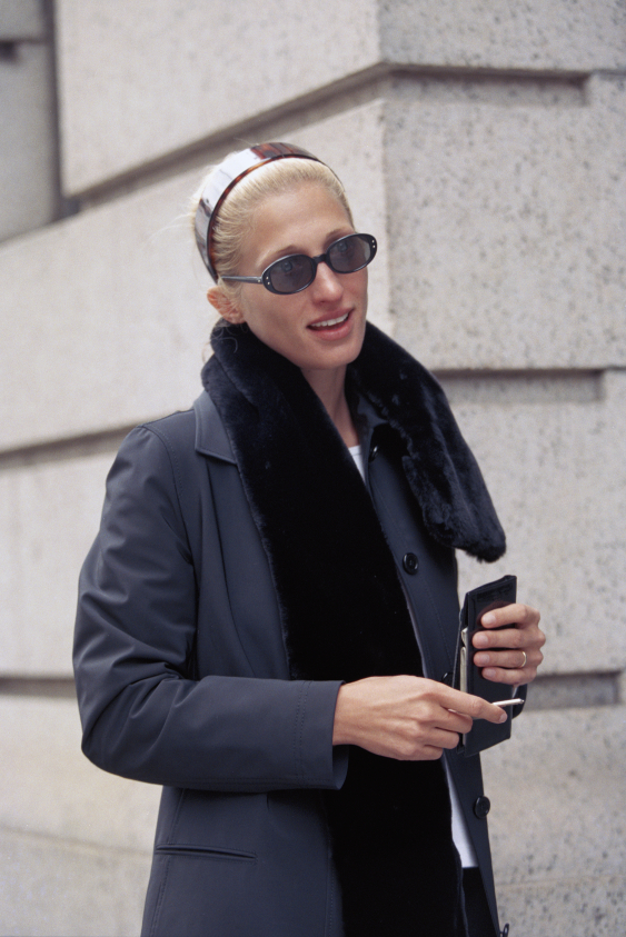 Modadan Bir Carolyn Geçti