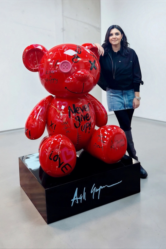 Renkli Zihinler: Ressam Aslı Sayan