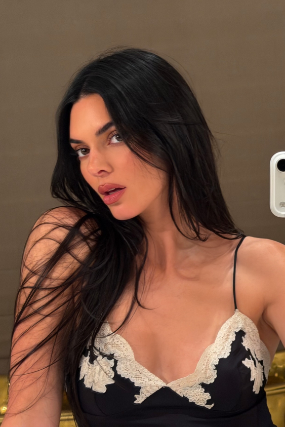 Kendall Jenner'dan Negin Mirsalehi'ye Haftanın Güzellik Instagram'ları