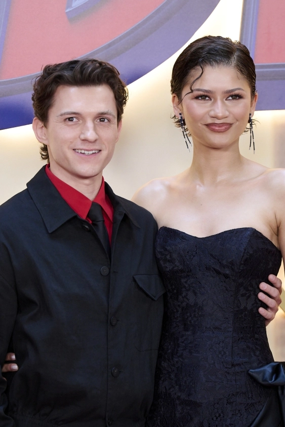 Zendaya ve Tom Holland İlk Kez Karı-Koca Olarak Kırmızı Halıda Göründü