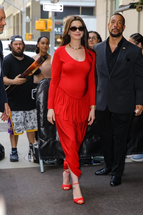Anne Hathaway, Hamilelik Stiline Bambaşka Bir Yön Verdi