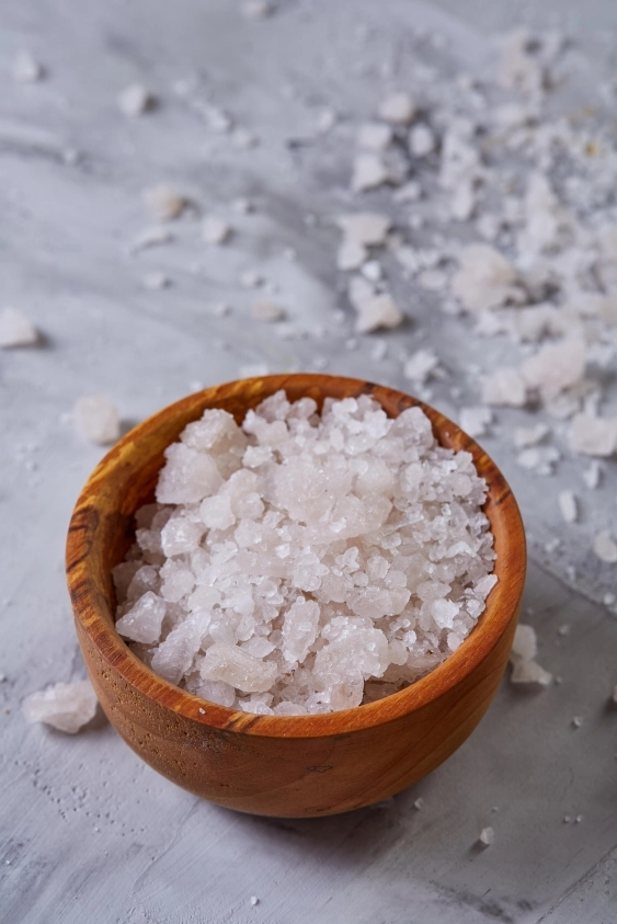 Daha İyi Uyku ve Daha Az Stres İçin Yeni Trend: “Salt Stomping”