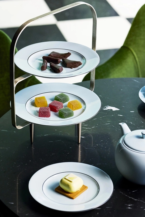Çay Saatine Lüks Davet: Modaevleri Neden Kafe Açıyor?
