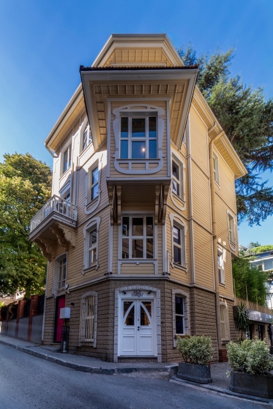 İyi Hissetmenin Yeni Hali: Mad Enough ile Hareketin Ötesinde Bir Topluluk