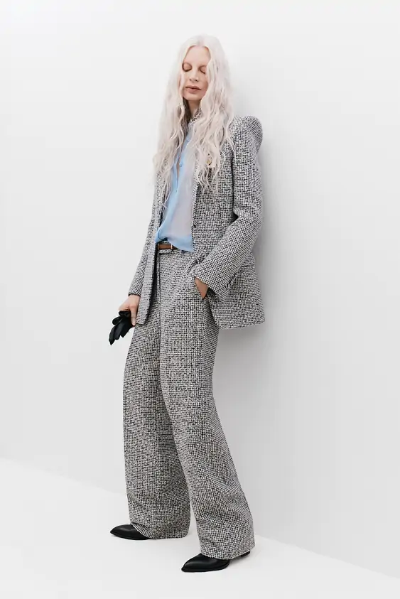Ofise Dönüşle “Power-Dressing” Yeniden Yükselişe Geçiyor