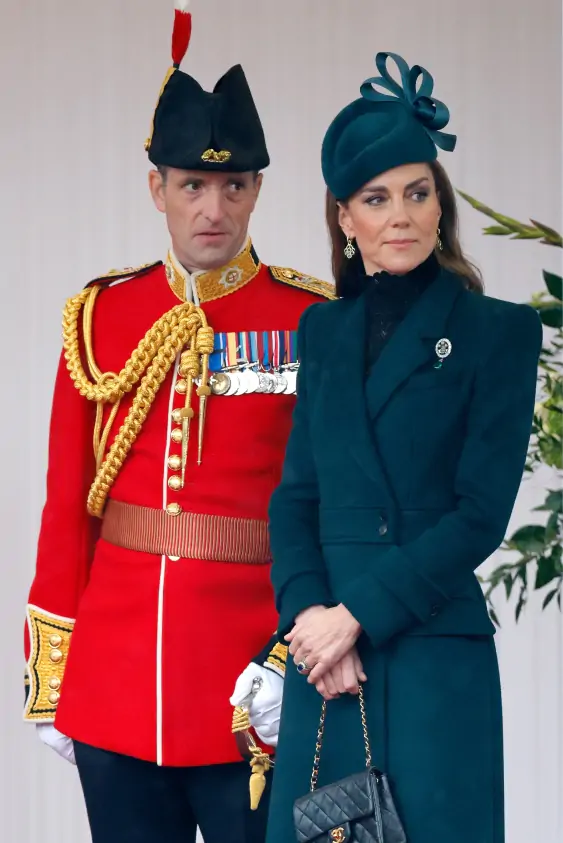 Kate Middleton, Yine Modanın Zamansız Çantasını Tercih Etti