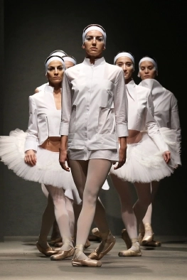 MBFWI 5. Gün: Beyaz Kuğular