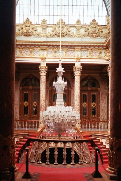 dolmabahçe sarayı