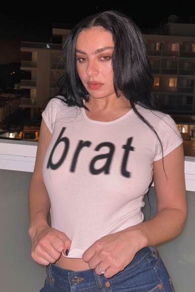 Charli XCX Yeni “Brat” Projesini Duyurdu