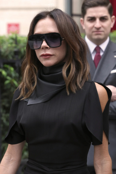 Victoria Beckham, Kaşların Kraliçesini Ziyaret Etti