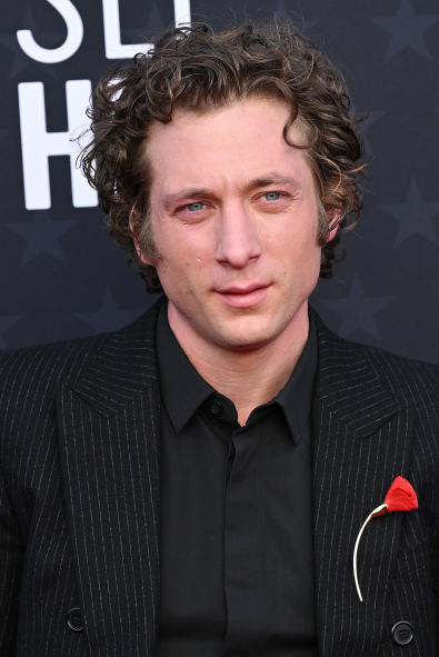 Jeremy Allen White Yeni Filmine Hazırlanıyor