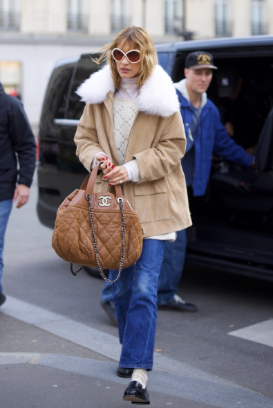 Bella Hadid Paris’te Jane Birkin Stiline 2026 Güncellemesi Getirdi