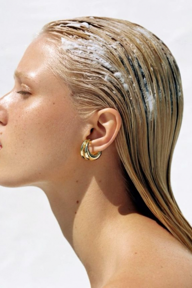 Saçlarınızın Seyreldiğini Nasıl Anlarsınız? Dikkat Etmeniz Gereken 5 Belirti