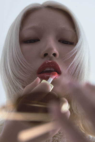 Minimal Maksimalizm: Dudaklarda “Lip Combo” Etkisi