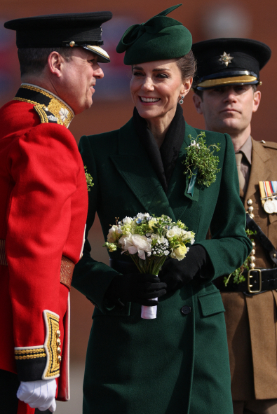 Kate Middleton, Temaya Uygun Giyinmenin Kraliçesi Olduğunu Şimdiden Kanıtladı