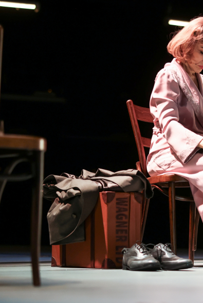 Sezonun Öne Çıkan Tiyatro Oyunları