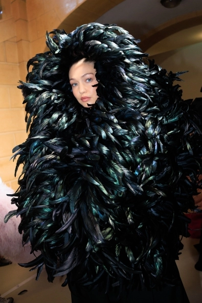 Backstage: 2026-27 Sonbahar/Kış Paris Haute Couture Moda Haftası
