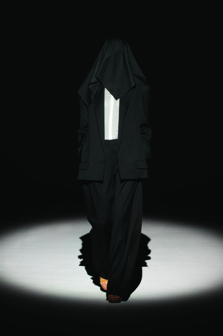 Hussein Chalayan 2011 İlkbahar/Yaz