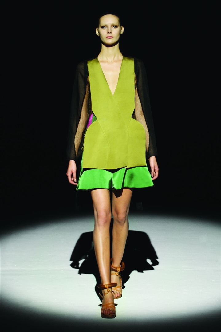 Hussein Chalayan 2011 İlkbahar/Yaz