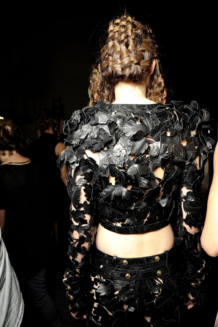 Alexander McQueen 2011 İlkbahar/Yaz Çekim Arkası