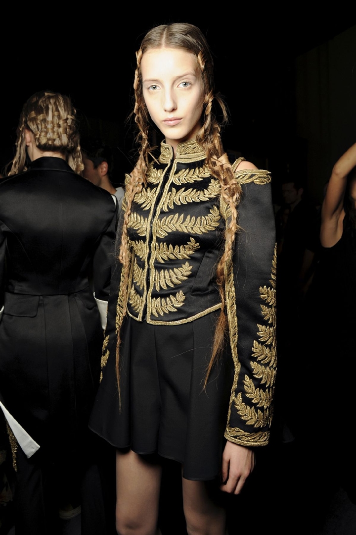 Alexander McQueen 2011 İlkbahar/Yaz Çekim Arkası