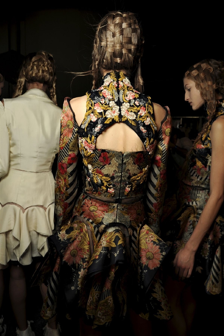 Alexander McQueen 2011 İlkbahar/Yaz Çekim Arkası