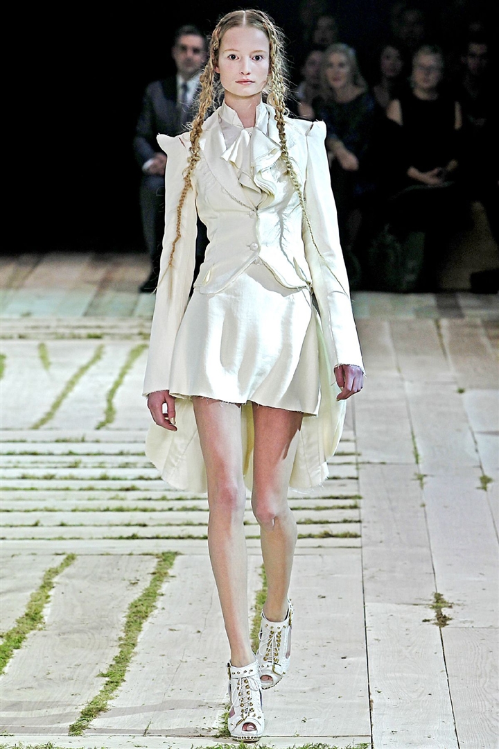 Alexander McQueen 2011 İlkbahar/Yaz