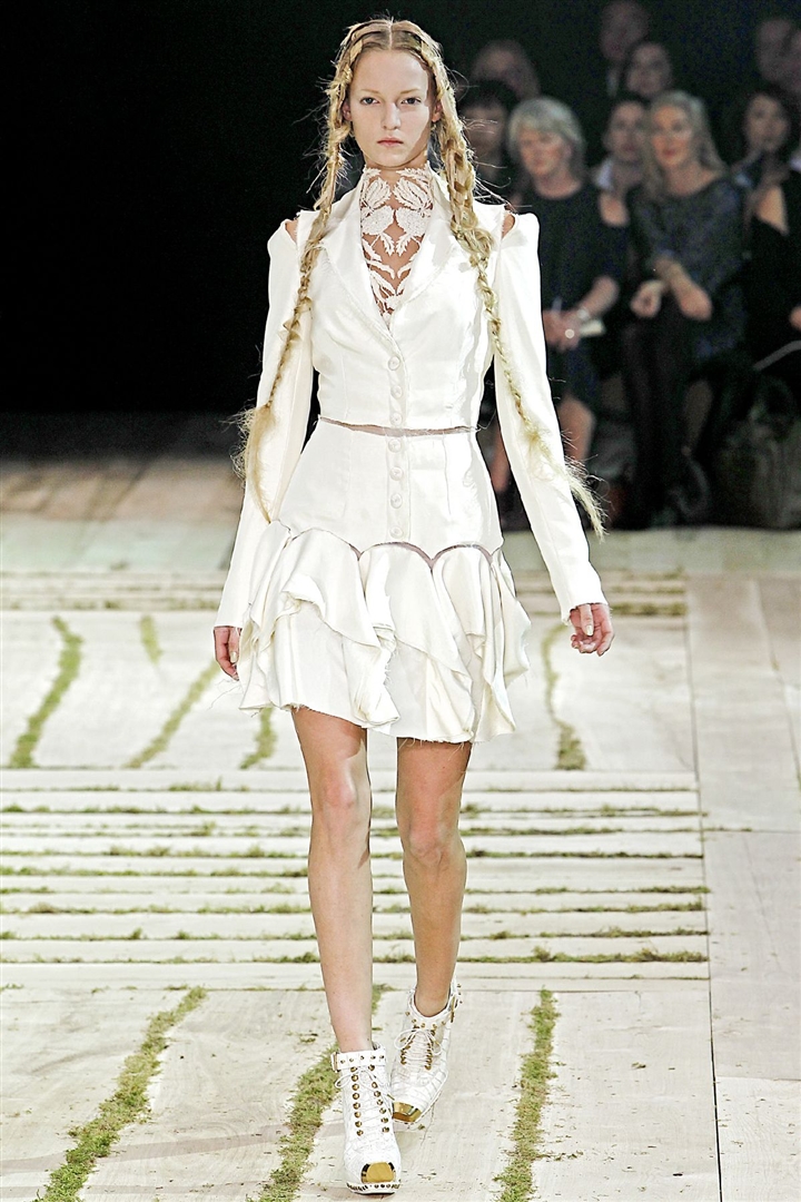 Alexander McQueen 2011 İlkbahar/Yaz